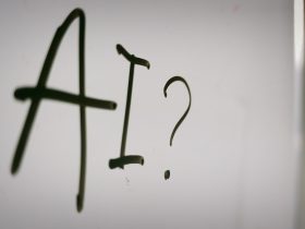 Лучшая нейросеть для написания кода.